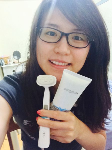 [保養]洗面清潔新對策-NovaePlus放心美麗水感彈力潔顏乳+HBS電動洗臉機